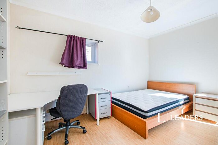 1 Bedroom Detached House To Rent In Wolverton Road, Bournemouth, BH7