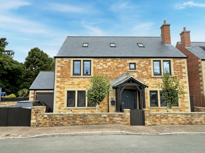 5 Bedroom Country House For Sale In Stackyard House Plawsworth, Chester Le Street County Durham, DH2