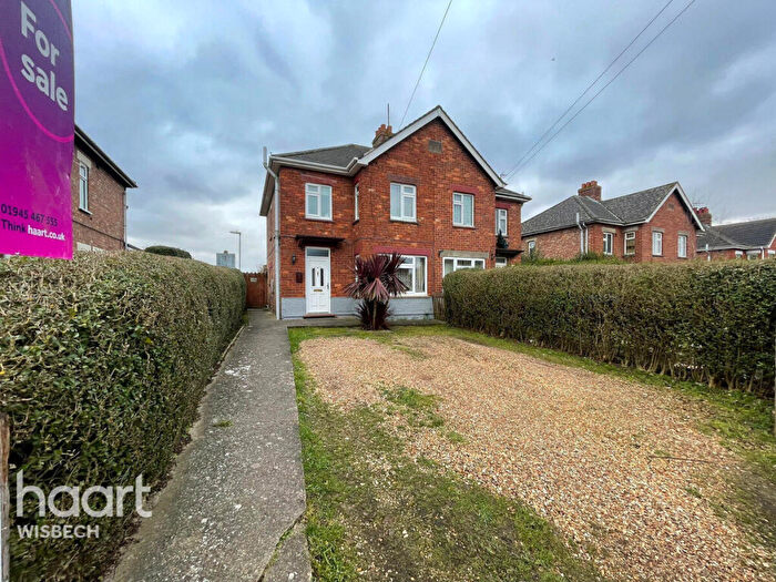 3 Bedroom Semi-Detached House For Sale In Stow Road, Wisbech, PE13