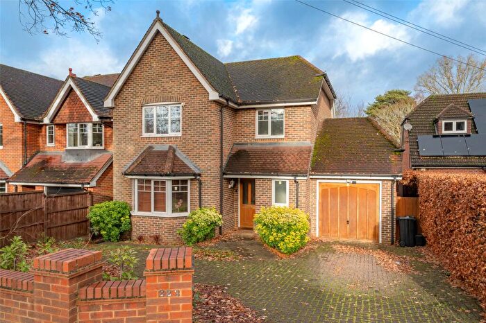 4 Bedroom Detached House For Sale In Nine Mile Ride, Wokingham, Berkshire, RG40