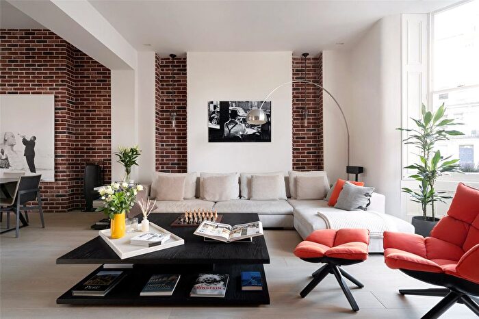 3 Bedroom Flat For Sale In Stanley Crescent, London, W11