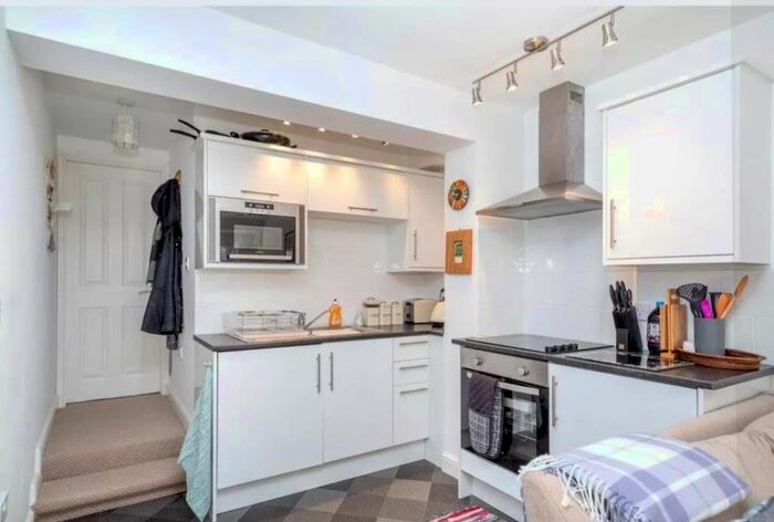 1 Bedroom Flat To Rent In York Road, Acomb, York YO24