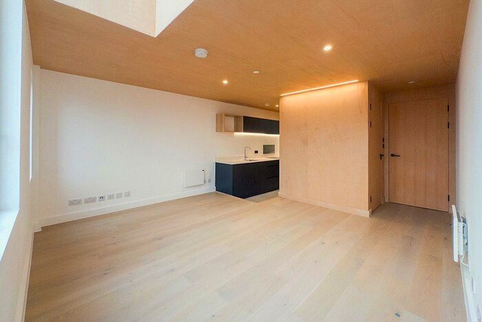 2 Bedroom Apartment To Rent In Spinners Way, Castlefield, Manchester, Greater Manchester, M15