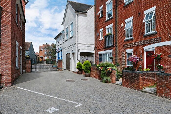 1 Bedroom Flat For Sale In Riverside Place, Fordingbridge, SP6