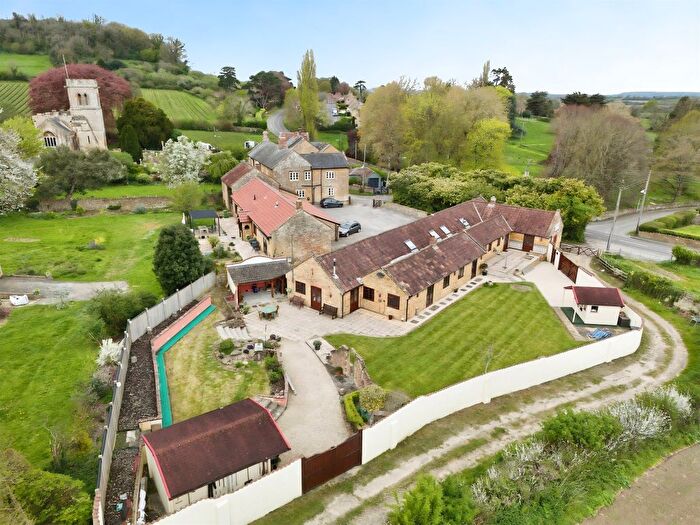 6 Bedroom Detached Bungalow For Sale In ., Stoke-Sub-Hamdon, TA14