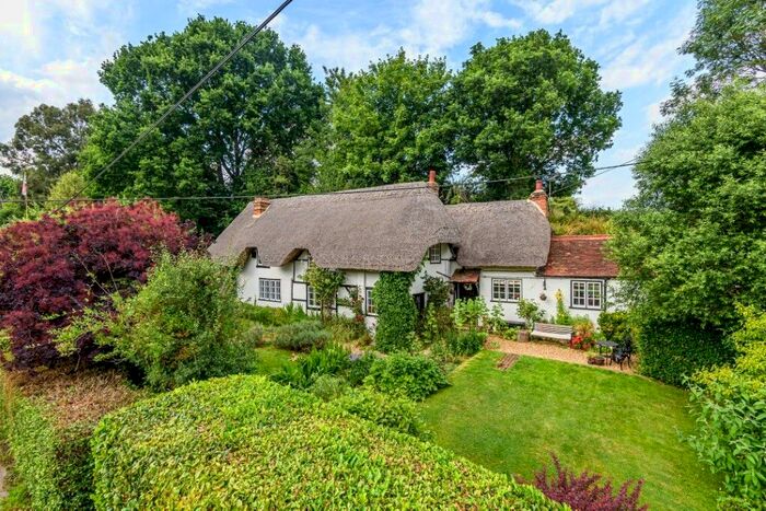 4 Bedroom Cottage For Sale In Beenham Hill, Beenham, Reading, Reading, Berkshire, RG7