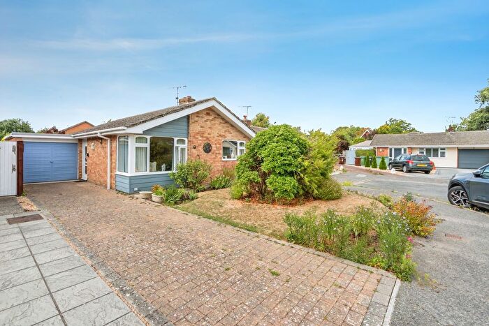 2 Bedroom Bungalow For Sale In Brooksmead, Bognor Regis, West Sussex, PO22