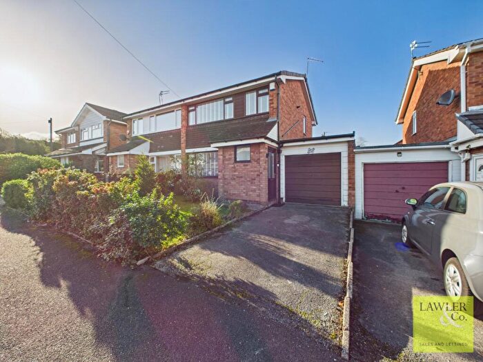 3 Bedroom Semi Detached House For Sale In Hollymount Gardens, Stockport, Cheshire, SK2