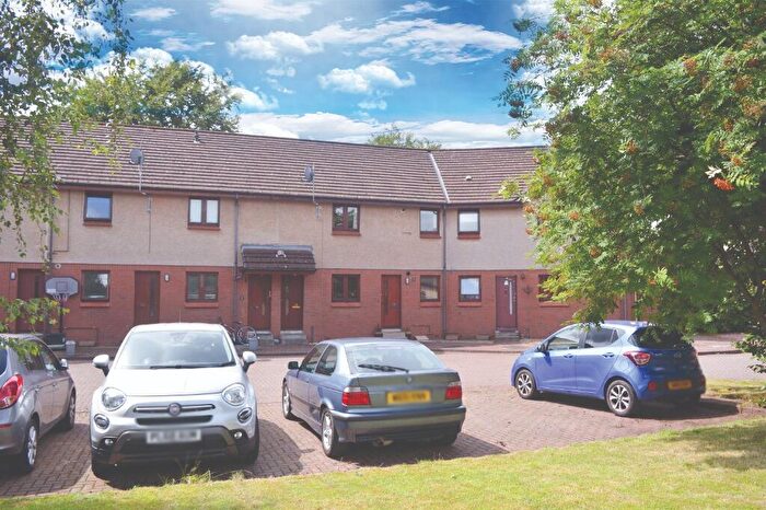 2 Bedroom Flat To Rent In Allan Court, Grangemouth, Falkirk, FK3