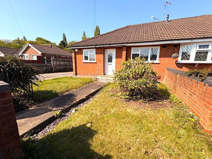 2 Bedroom Semi-Detached Bungalow To Rent In Cubbington Road, Coventry, CV6