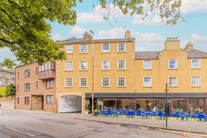3 Bedroom Flat For Sale In / Windmill Close, Edinburgh, EH8