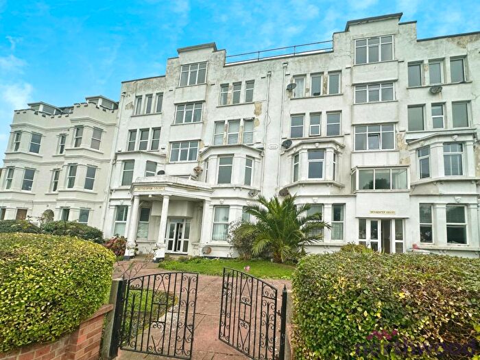 2 Bedroom Flat To Rent In Marine Parade West, Clacton-On-Sea, CO15