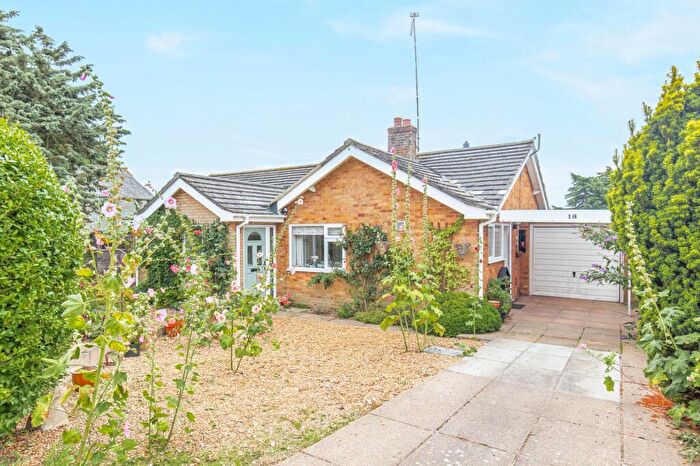 3 Bedroom Detached Bungalow For Sale In A Garden-Lover’s Detached Hideaway In Leafy Briston, NR24