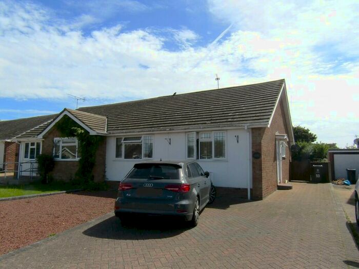 2 Bedroom Semi-Detached Bungalow To Rent In Woodside, Walton On The Naze, CO14