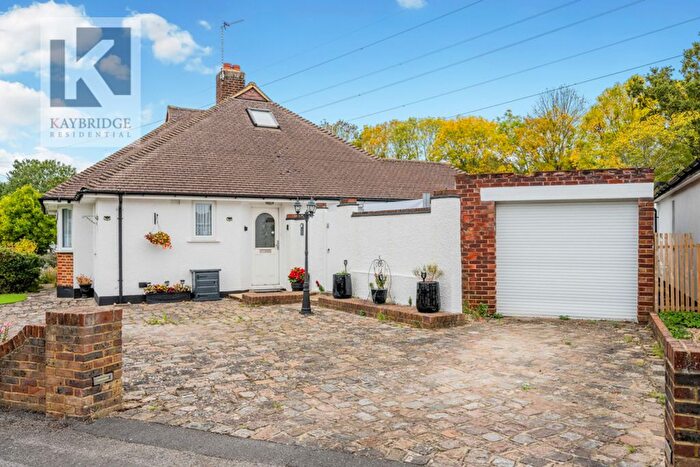 3 Bedroom Bungalow For Sale In Burford Road, Worcester Park, KT4