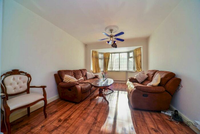 3 Bedroom House To Rent In Jevington Way, Grove Park, London, SE12