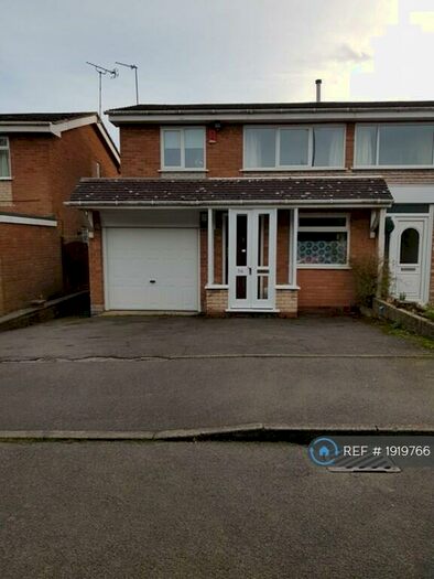 3 Bedroom Semi-Detached House To Rent In Christopher Road, Birmingham, B29