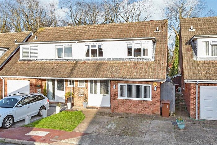 4 Bedroom Semi Detached House For Sale In Rugby Close, Walderslade, Chatham, Kent, ME5