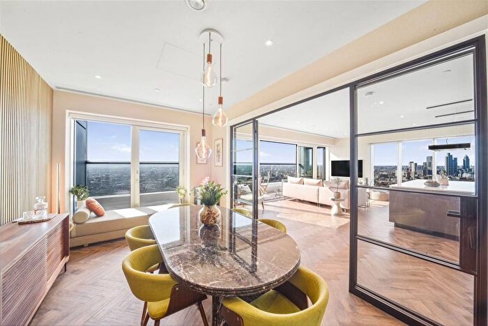 3 Bedroom Flat For Sale In Deacon Street, Elephant And Castle, London, SE17