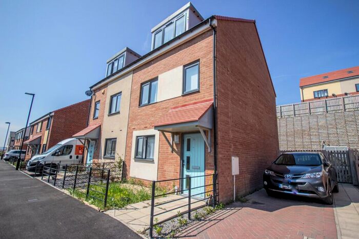 3 Bedroom Semi-Detached House To Rent In Featherwood Avenue, Newcastle Upon Tyne, Tyne And Wear, NE15
