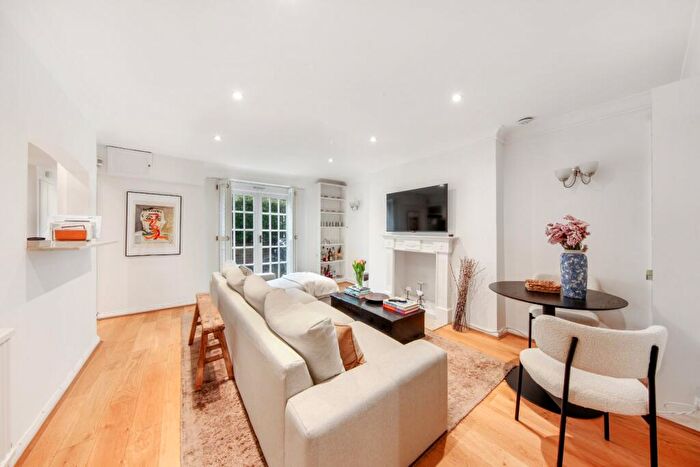 2 Bedroom Flat To Rent In Alma Square, St Johns Wood, NW8