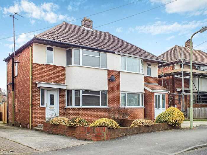 2 Bedroom Semi-Detached House To Rent In Hazel Crescent, Kidlington, OX5