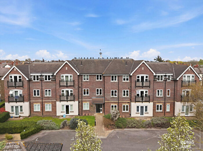 2 Bedroom Apartment To Rent In Southbury Road, Enfield, EN1