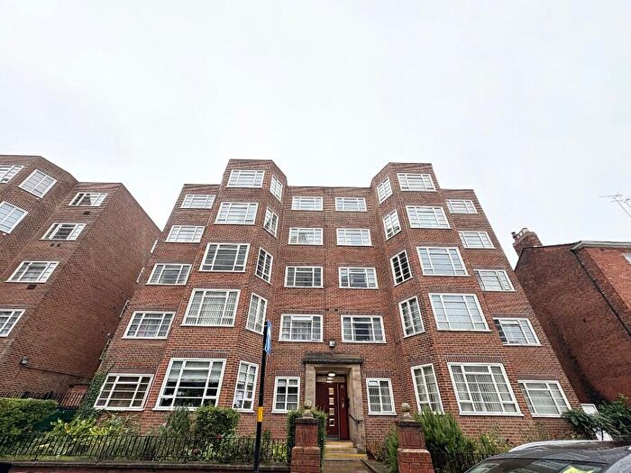 3 Bedroom Apartment To Rent In George Road, Birmingham, B15