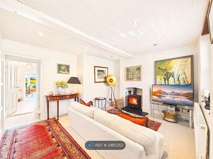 3 Bedroom Semi-Detached House To Rent In Cheltenham Road, Cheltenham, GL54