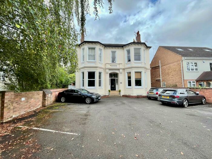 2 Bedroom Flat To Rent In Lillington Road, Leamington Spa, CV32