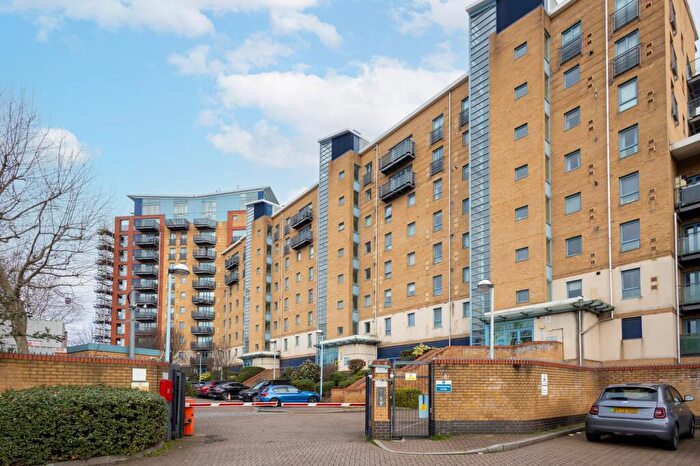 2 Bedroom Flat For Sale In Hanover Avenue, Western Beach Apartments, E16