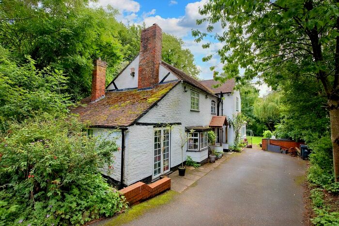 4 Bedroom Detached House For Sale In Worcester Road, Great Witley, Worcester, WR6