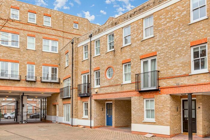 3 Bedroom Property To Rent In Bromells Road, Springfield Estate, SW4