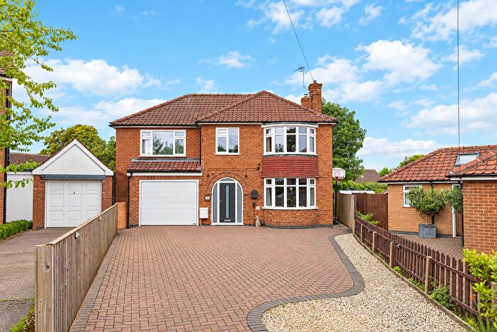 5 Bedroom Detached House For Sale In Langholme Drive, Acomb, York, YO26
