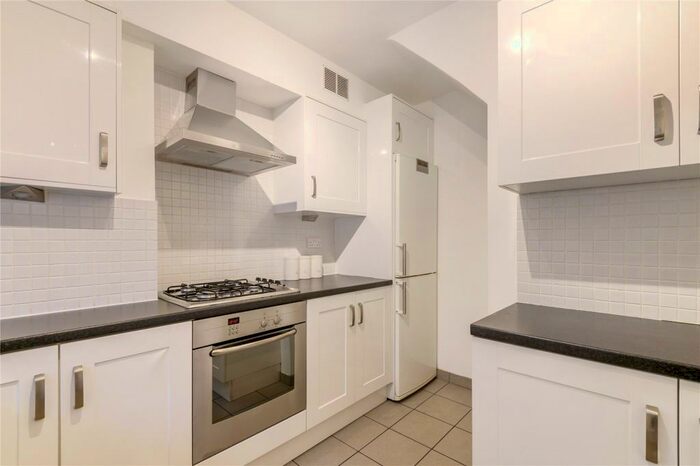 2 Bedroom Maisonette To Rent In St. Peter's Street, London, N1