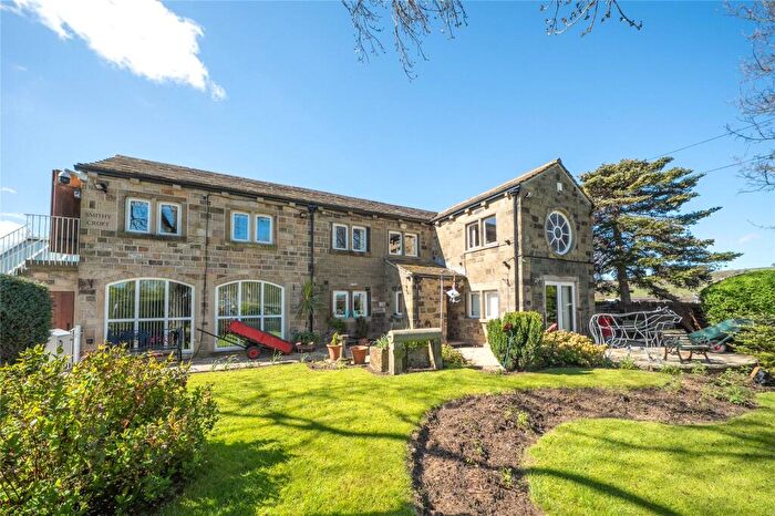 4 Bedroom Detached House For Sale In Smithy Croft, Skipton Road, Cross Hills, BD20