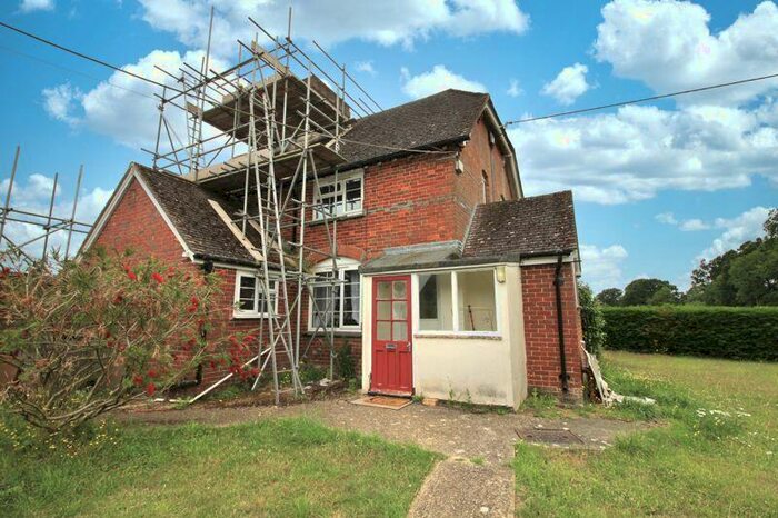 3 Bedroom Cottage To Rent In Winchester Street, Botley, SO30