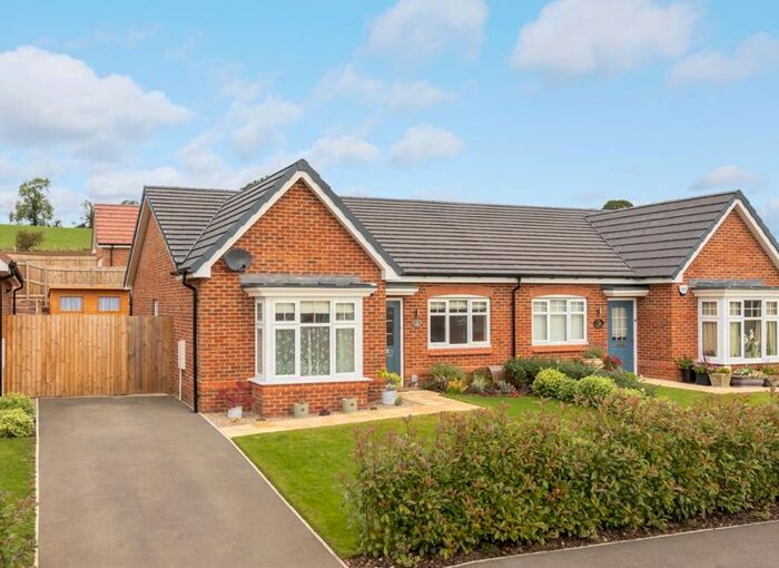 2 Bedroom Semi-Detached Bungalow For Sale In Howkeld Close, Kirkbymoorside, York, YO62