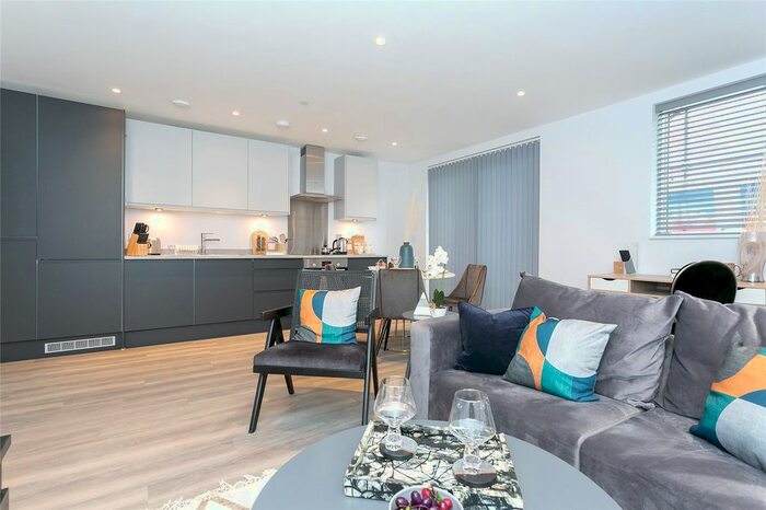 2 Bedroom Detached House To Rent In St. Johns Road, Watford WD17