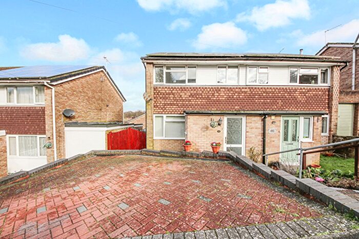 3 Bedroom Semi Detached House For Sale In Gorselands Road, Bitterne, SO18