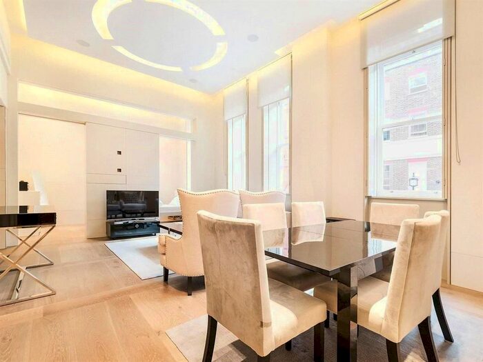 3 Bedroom Flat To Rent In Fitzrovia, Pearson Square, London, W1T