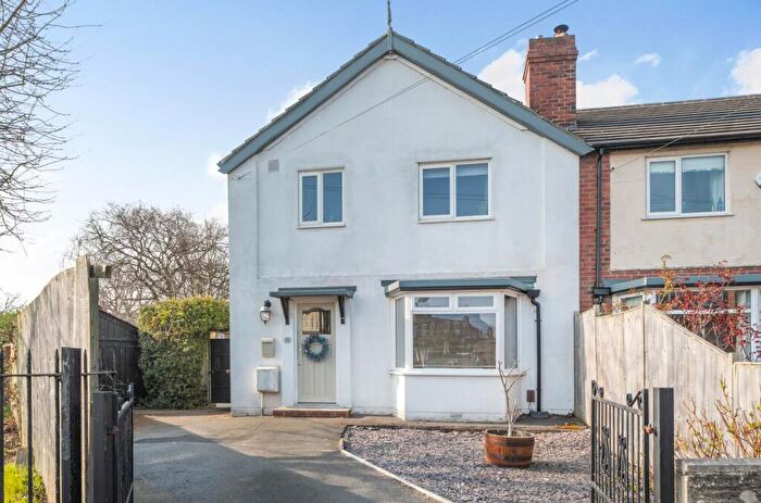 3 Bedroom Semi-Detached House For Sale In Hawkswood Crescent, Leeds, LS5