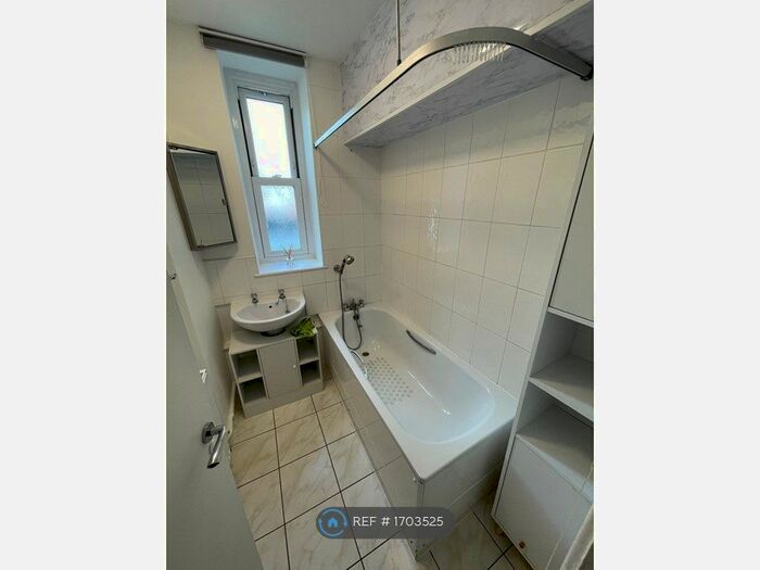 1 Bedroom Flat To Rent In Nisbet House, London, E9