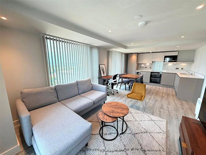 2 Bedroom Apartment To Rent In St Martins Place, Broad Street, Birmingham, B15