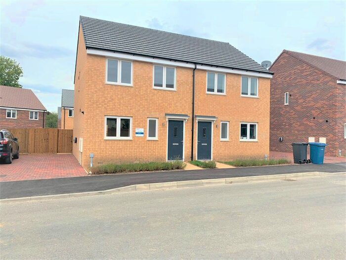 3 Bedroom Property To Rent In Charles Place, Bury St. Edmunds, IP32