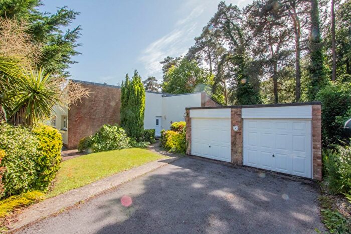 3 Bedroom Bungalow For Sale In Warren Park, West Hill, EX11