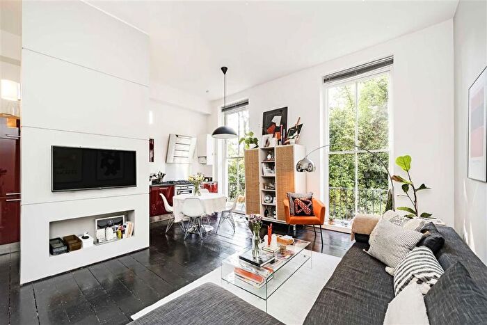 1 Bedroom Flat To Rent In Porchester Square, Hyde Park, W2