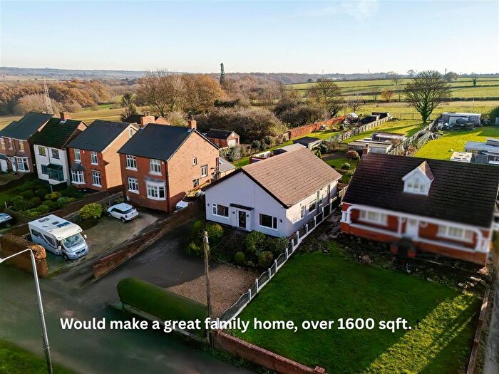 3 Bedroom Detached Bungalow For Sale In Ringwood Road, Brimington, Chesterfield, S43