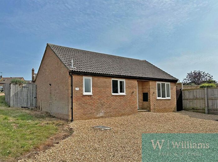2 Bedroom Detached Bungalow For Sale In Woodhall Drive, Sandown, PO36