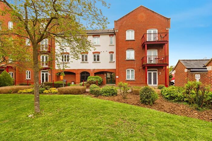 1 Bedroom Flat For Sale In Coxhill Way, Aylesbury, HP21
